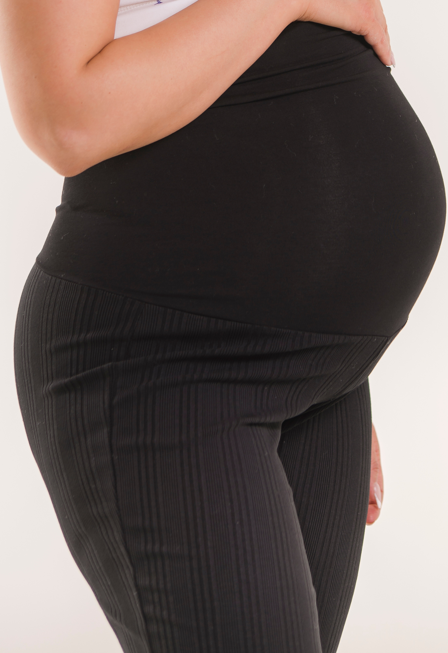Ribbed maternity pants - Black gallery