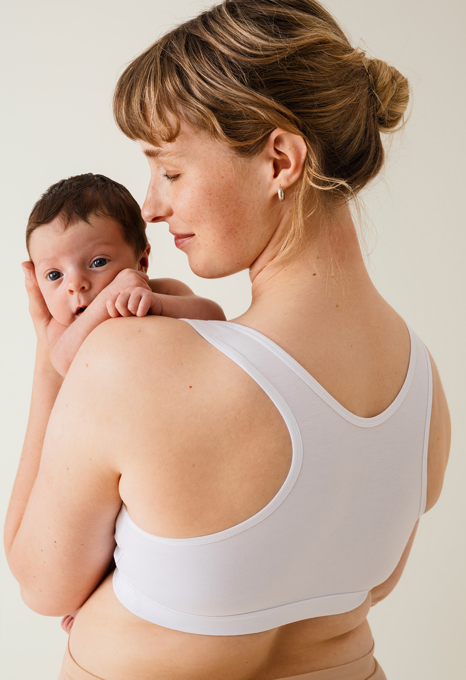 Essential maternity and nursing bra - White gallery