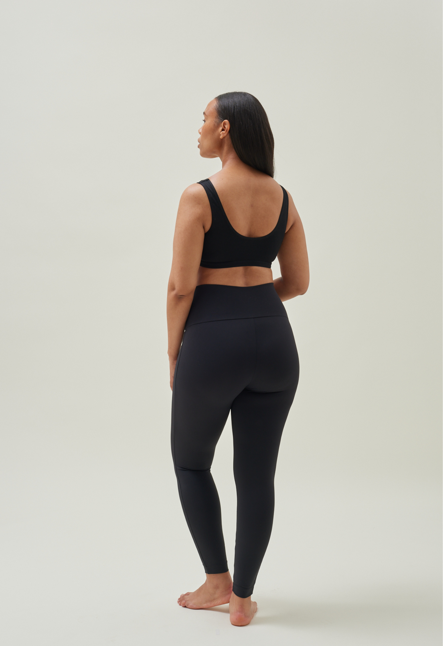 Maternity yoga leggings - Black gallery
