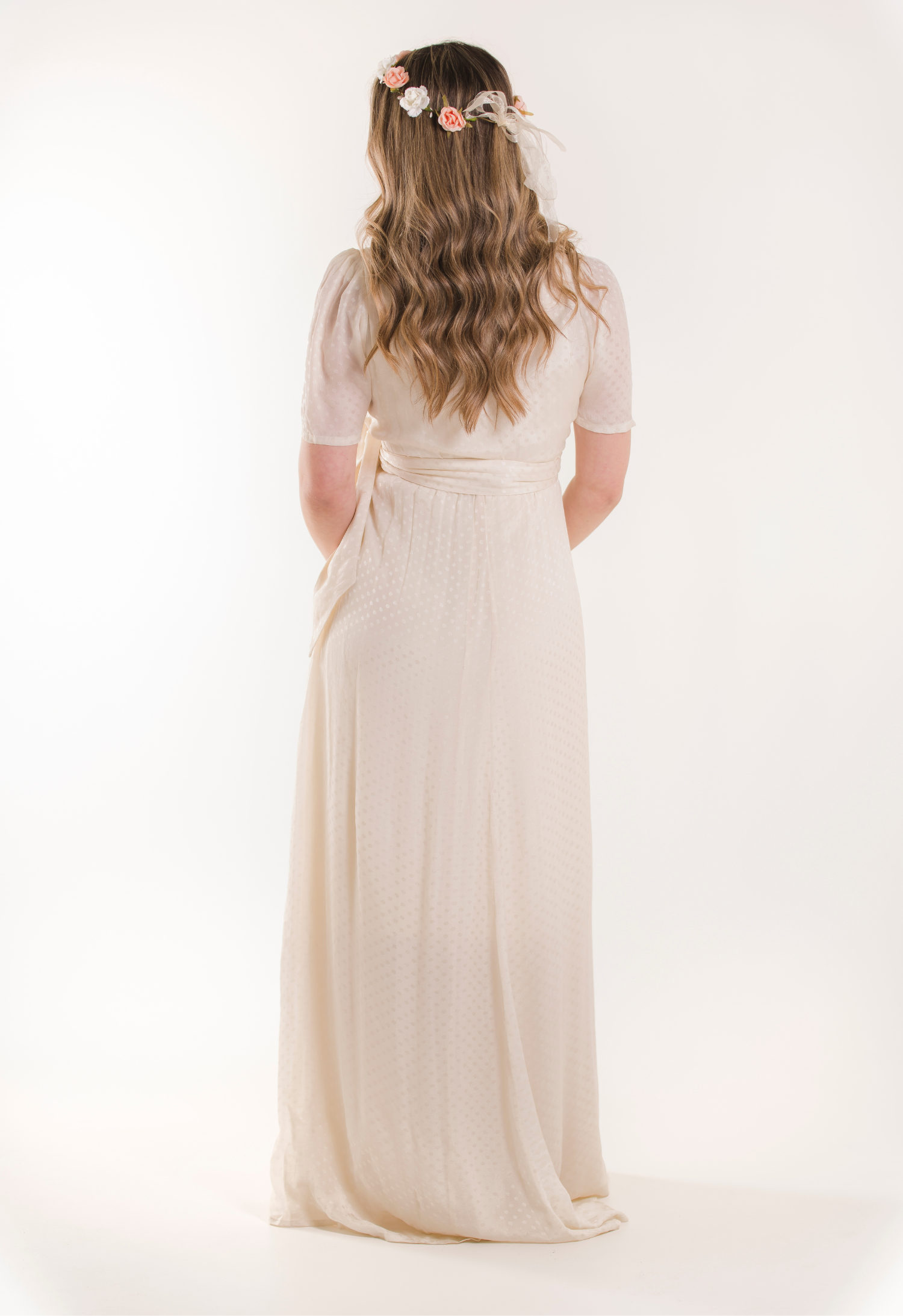 Maternity wedding dress - Ivory gallery
