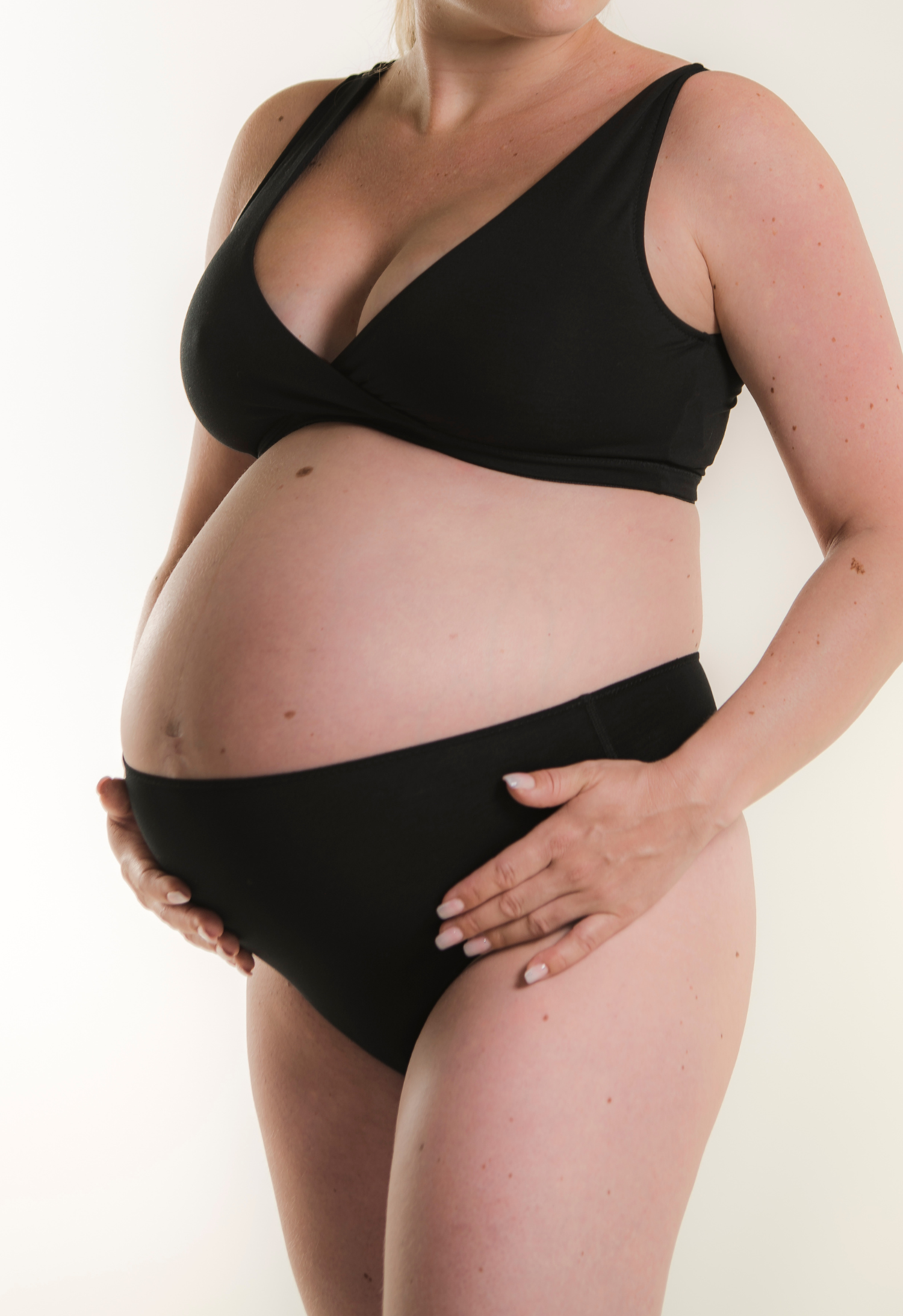 Maternity thong - Black gallery